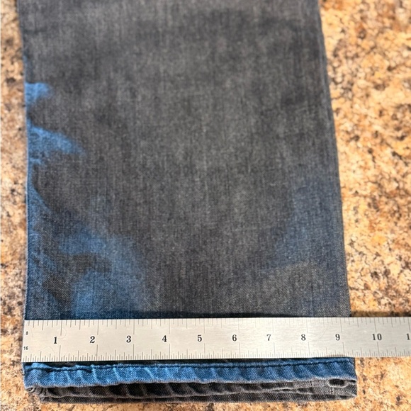 Levi's 562 Black Button Fly Mens Jeans Tag Size 38x34 Measures 38x30 Loose Fit - Picture 10 of 14